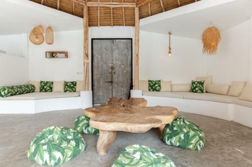 Eden Beach Villas