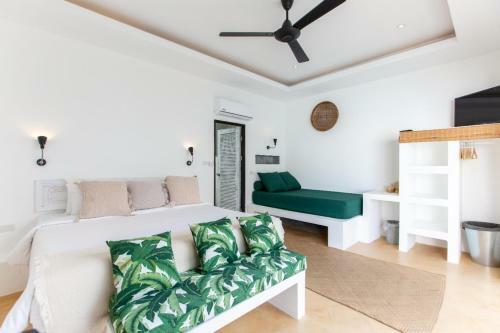 Eden Beach Villas