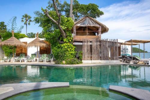 Eden Beach Villas