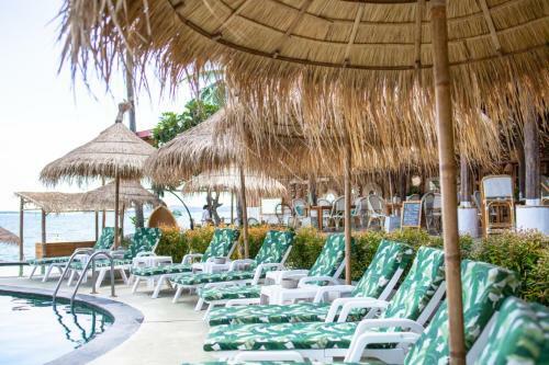 Eden Beach Villas