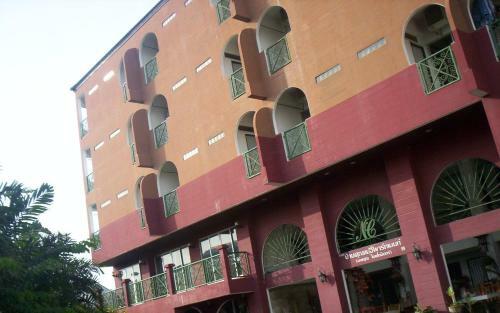 Aparthotel Baankhunmae Apartment