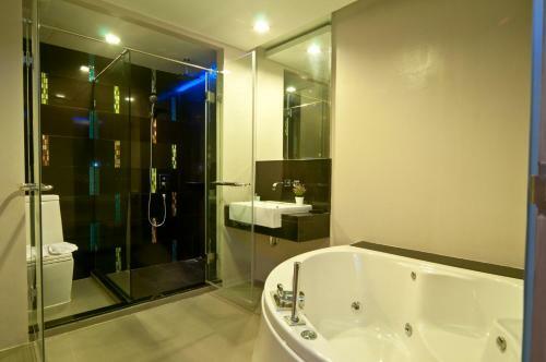 Ratana Apart Hotel ,kamala