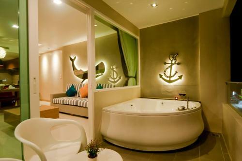 Ratana Apart Hotel ,kamala