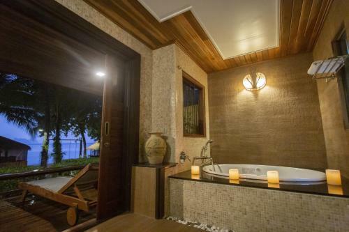 Hotel Tup Kaek Sunset Beach Resort-sha Plus