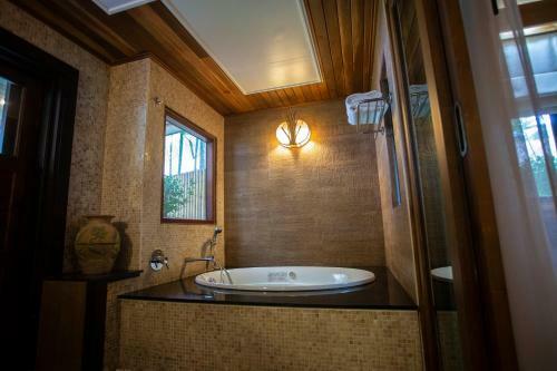 Hotel Tup Kaek Sunset Beach Resort-sha Plus