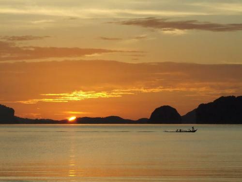Hotel Tup Kaek Sunset Beach Resort-sha Plus