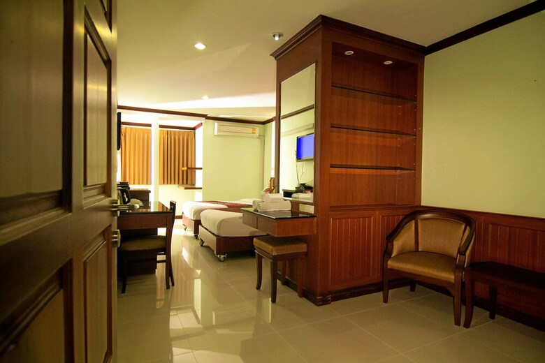 Hotel Sky Suites