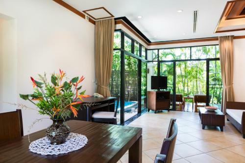 Baan Buah Pool Villa Nai Harn
