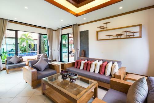 Baan Buah Pool Villa Nai Harn