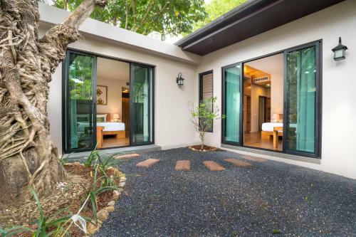 Baan Buah Pool Villa Nai Harn