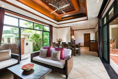 Baan Buah Pool Villa Nai Harn