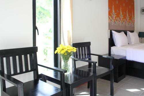 Hotel Naya Paradise Retreat