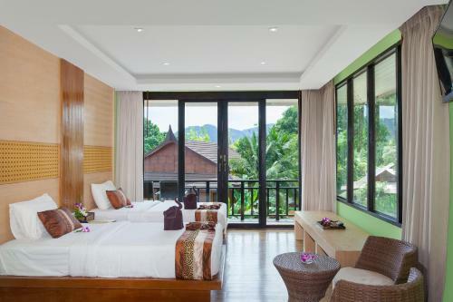 Hotel Phi Phi Long Beach Resort & Villa