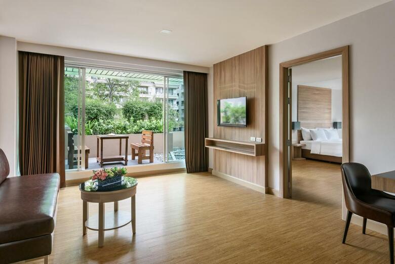 Hotel Adelphi Grande Sukhumvit By Compass Hospitality