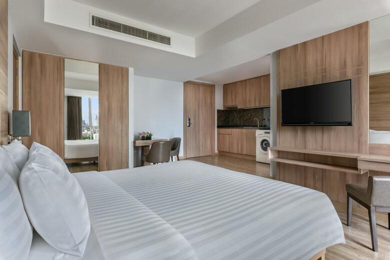 Hotel Adelphi Grande Sukhumvit By Compass Hospitality