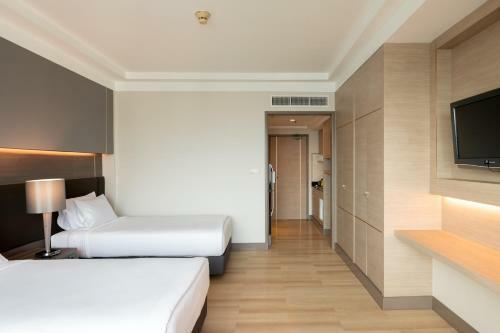 Jasmine City Hotel