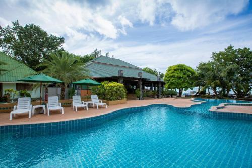 Hotel Phi Phi Andaman Beach Resort
