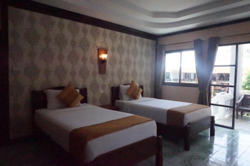 Hotel Phi Phi Andaman Beach Resort