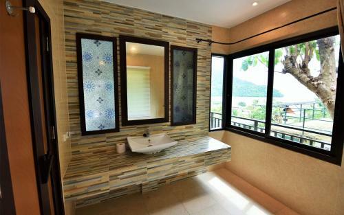 Hotel Phi Phi Arboreal Resort