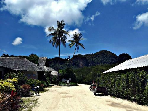 Hotel Phi Phi Ba Kao Bay Resort