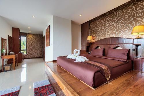 Nb Sunrise Mountain Villa