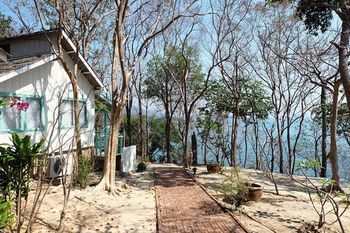 Sangthian Beach Resort