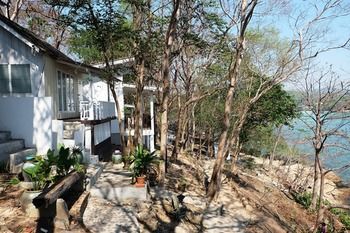 Sangthian Beach Resort