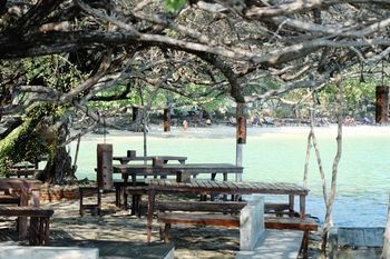 Sangthian Beach Resort