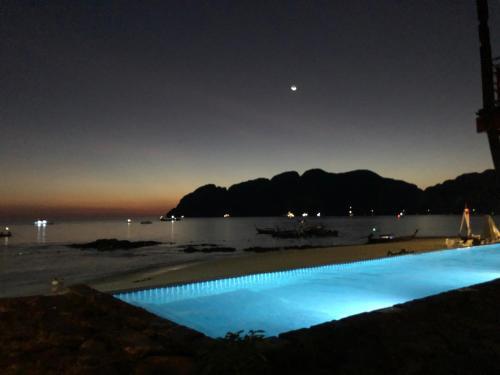 Hotel Phi Phi The Beach Resort
