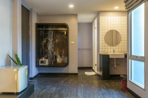 Cheqinn Bangkok Hostel