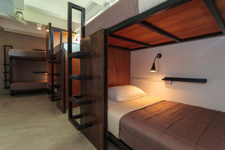 Bed & Breakfast Kama Bangkok