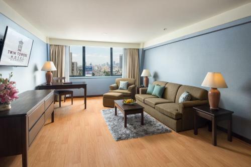 Twin Towers Hotel