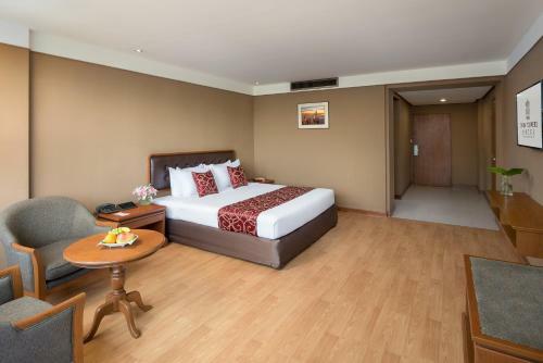 Twin Towers Hotel