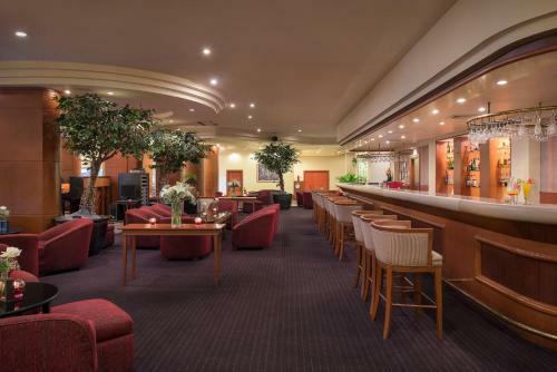 Twin Towers Hotel