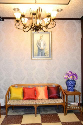 Hostal Bangkok Condotel
