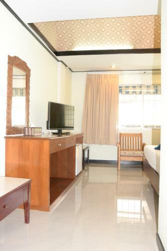 Hostal Bangkok Condotel