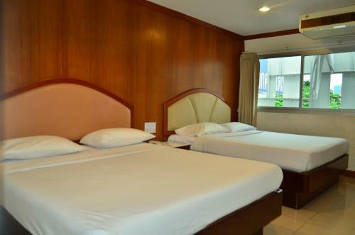 Hostal Bangkok Condotel