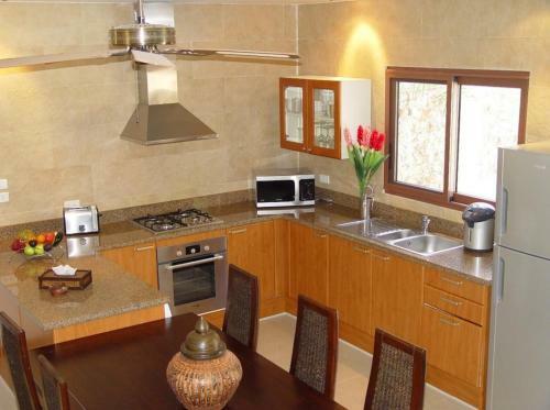 Sibaja Palms Sunset Beach Luxury Villa