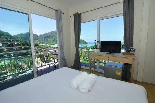 Hotel Papaya Phi Phi Resort