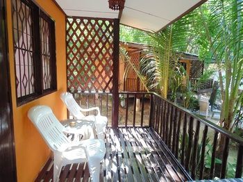 Hotel Moonhut Bungalows