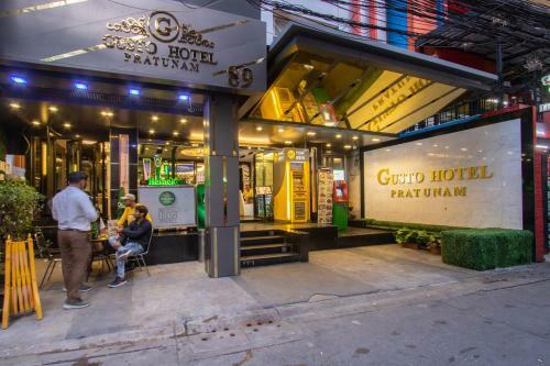 Pratunam Pavilion Hotel
