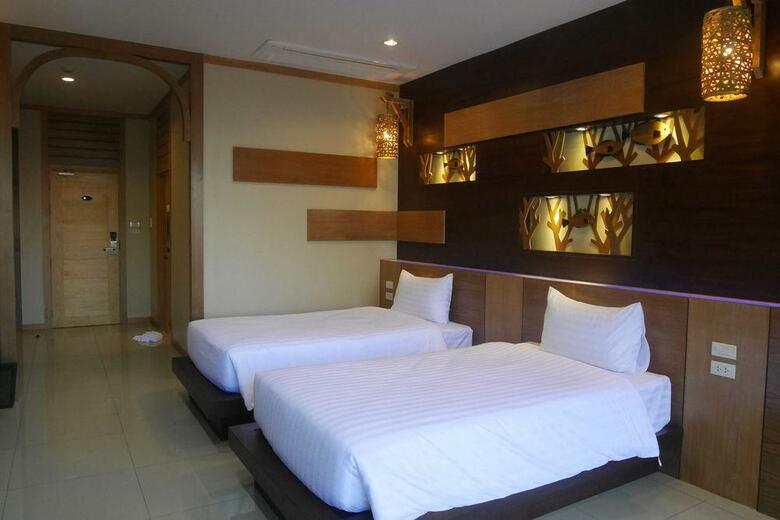 Chao Koh Phi Phi Lodge