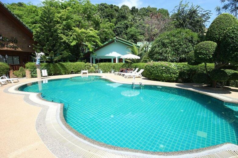 Chao Koh Phi Phi Lodge