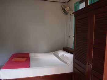 Hotel Palm Point Village