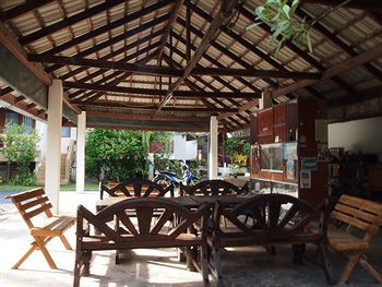 Hotel Palm Point Village