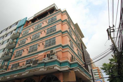 Bourbon St. Boutique Hotel