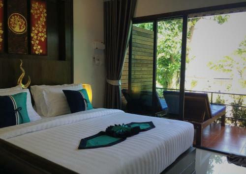 Hotel Kathalee Beach Resort & Spa