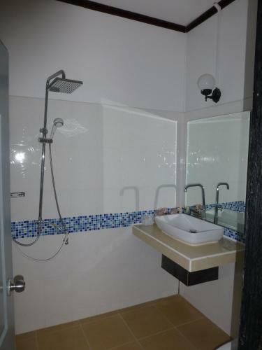 Hotel Kathalee Beach Resort & Spa