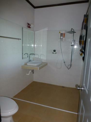 Hotel Kathalee Beach Resort & Spa