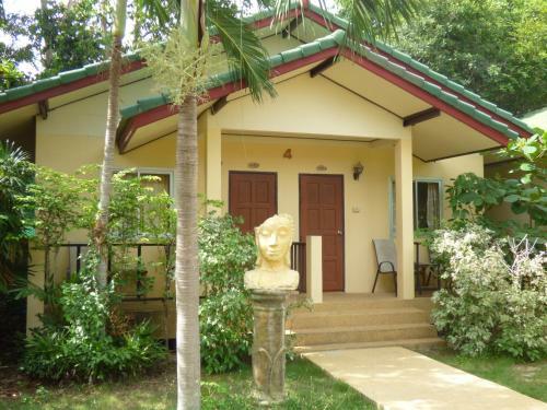 Hotel Samui Beach Resort